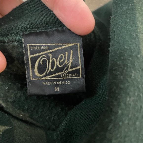 Obey Sweatshirt Medium Long Sleeve Crew Neck Green - Picture 3 of 3
